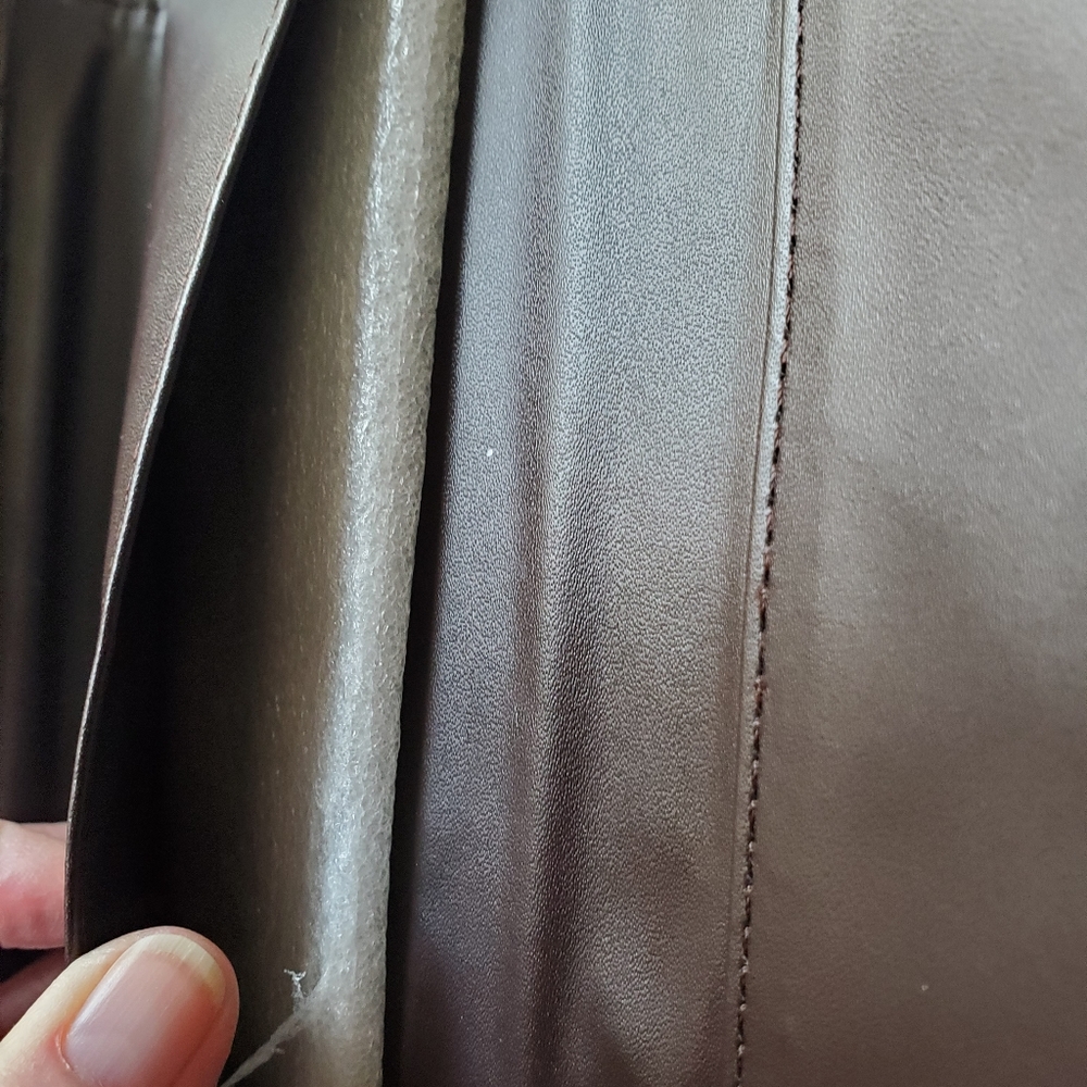 Golden clutch wallet - Picture 7 of 9